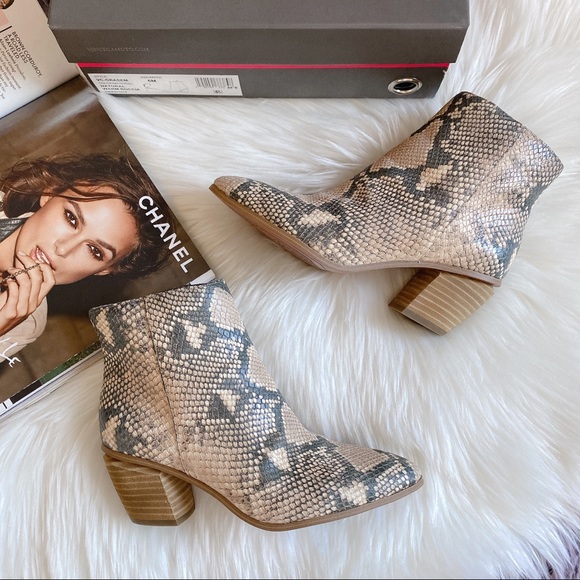 Vince camuto grasem Clearance